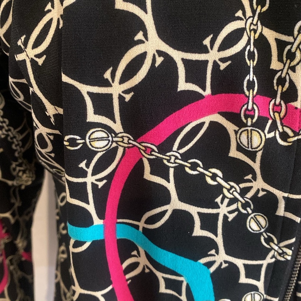 Chic Chain Print Jacket - Picture 2 of 6